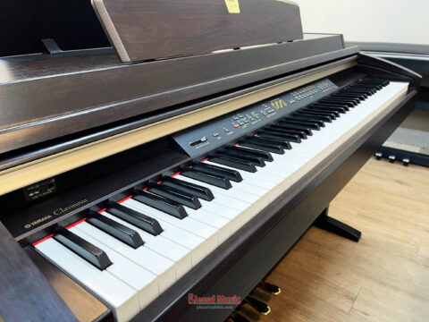 Đàn Piano điện Yamaha CLP 240R