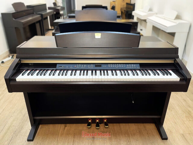 Đàn Piano điện Yamaha CLP 240R