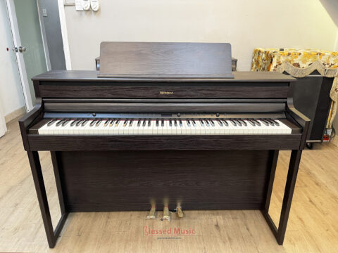 Đàn Piano điện Roland HP 704 DR