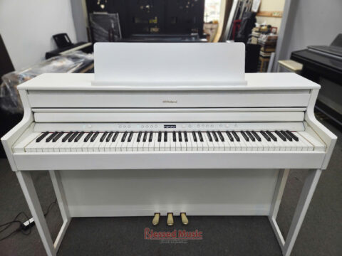Đàn Piano điện Roland HP 704 WH