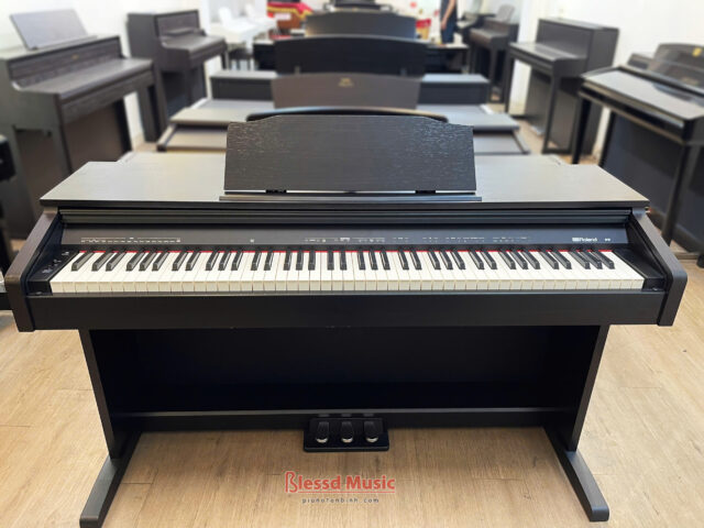 Đàn Piano điện Roland RP 30