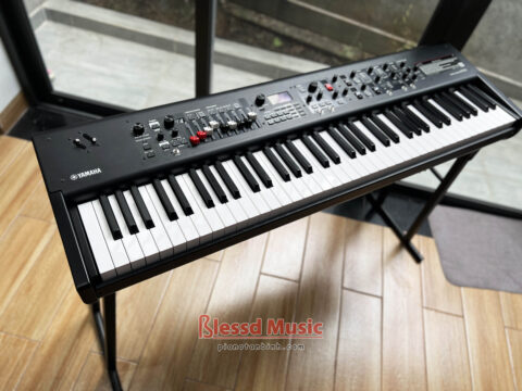 Đàn Yamaha YC 73
