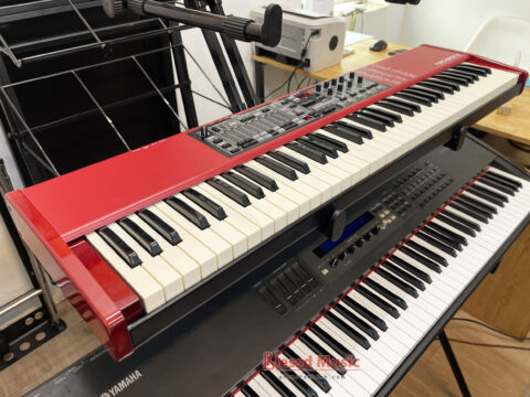 Đàn Nord Electro 4D SW 73