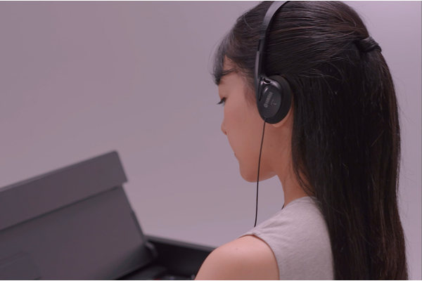 Sử dụng tai nghe trên YDP-S35