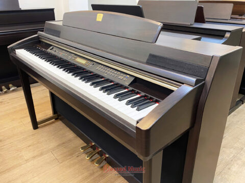 Đàn Piano điện Yamaha CLP 270R